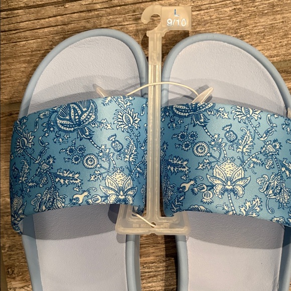 Roller Rabbit Blue Paisley Slide Sandals - Picture 2 of 5